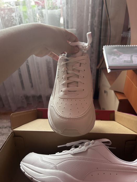Продам кроссовки Puma ,новые , неношенные
