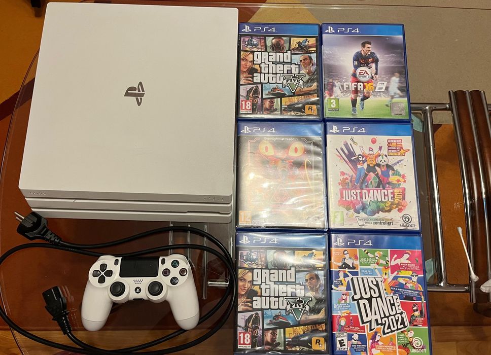 Playstation 4 pro Glaciar White 1 TB