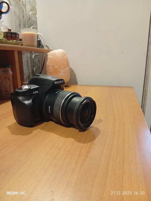 Sony Alpha a230 + обектив 18–55mm – отлично състояние
