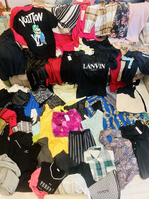 Vand lot de haine dama, 65 piese de imbracaminte