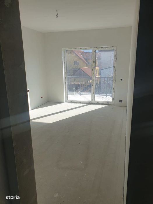Duplex de vanzare de 130mp teren 216mp zona Floresti Crisan