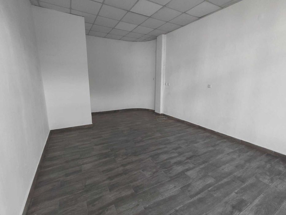 Дава се под наем Магазин в Габрово, Център - 30 кв.м за 248.88 € - Снимка #4