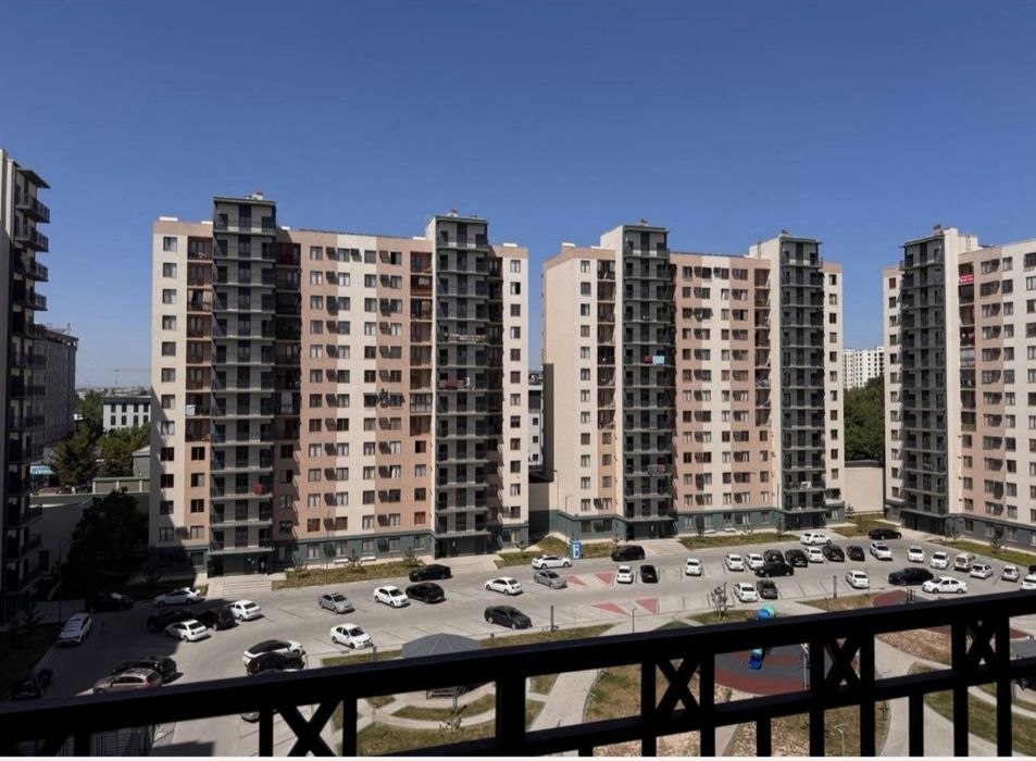 В Алмазарском р.Алмазар Сити сдается в аренду 1 комнатная квартира