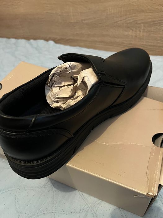 Обувки-44 номер.Не са обувани нито веднъж