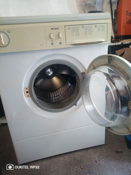Пералня Индезит.