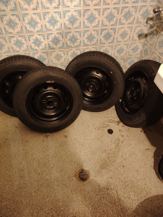 Зимни гуми с джанти за Тойота Ярис