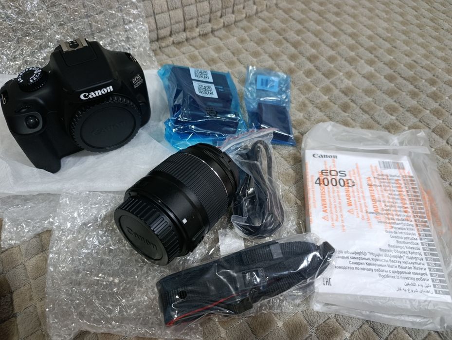 Фотокамера Canon EOS 4000D 18-55 III черный