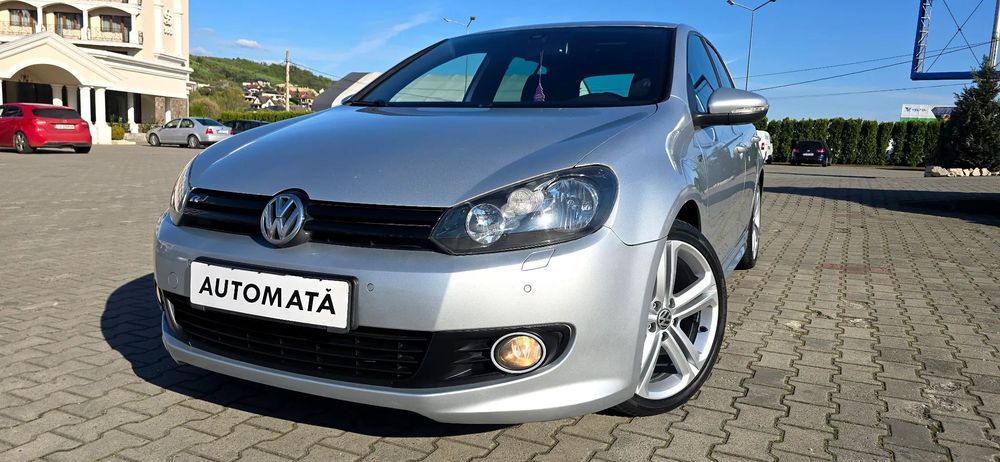 Volkswagen Golf Model R LINE