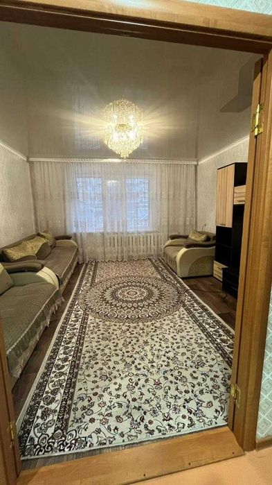Продам четырехкомнатную квартиру