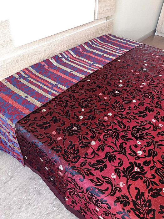 Покрывало почти новое двустороннее