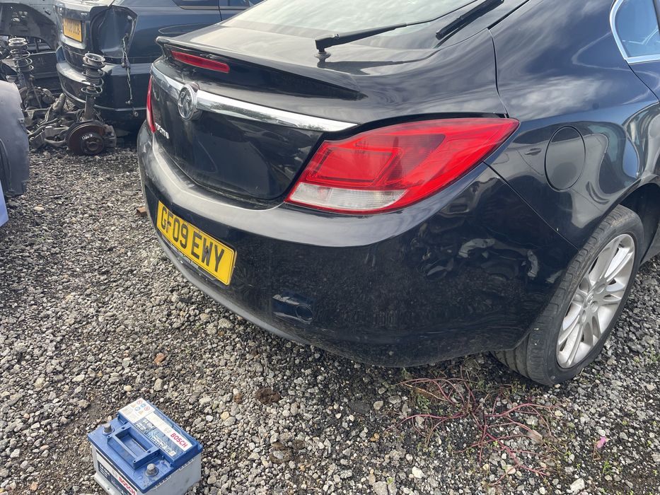 Bara spate opel insignia