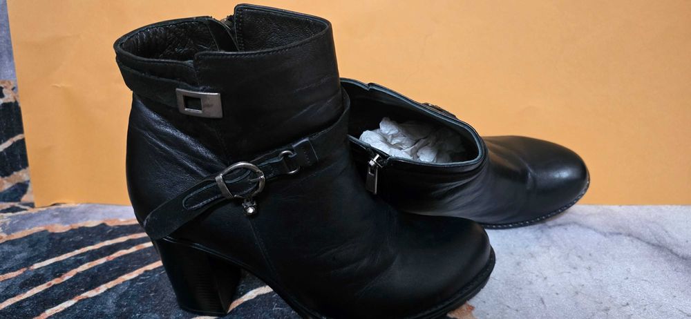 ДАМСКИ БОТУШИ - като нови!