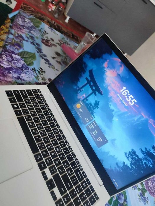 noutbuk samsung galaxy book 1