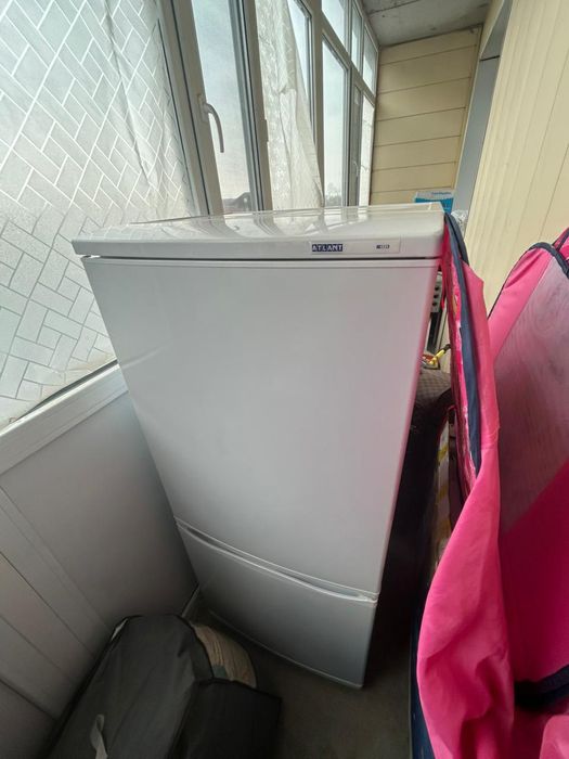 Холодильник почти новый