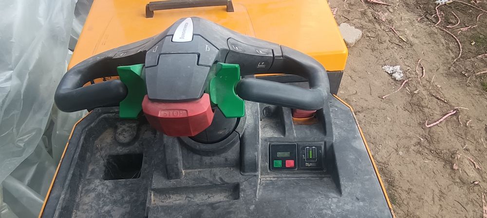 Продам виличны погрузчик