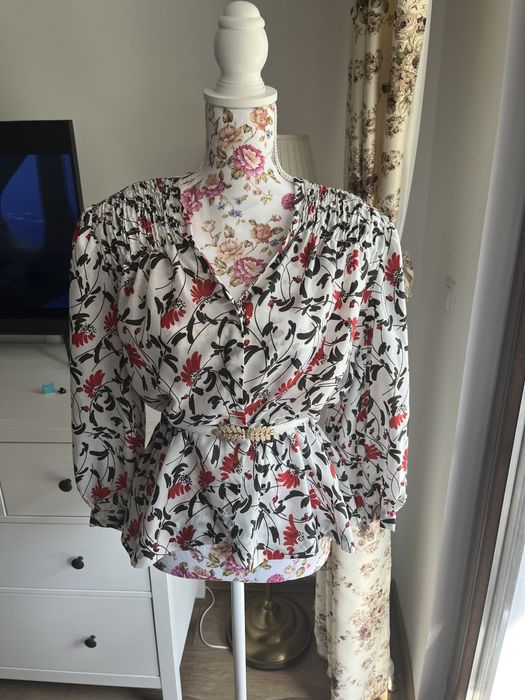 Bluza bufanta, marimea L