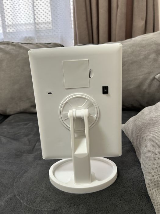 Огледало със светлинки