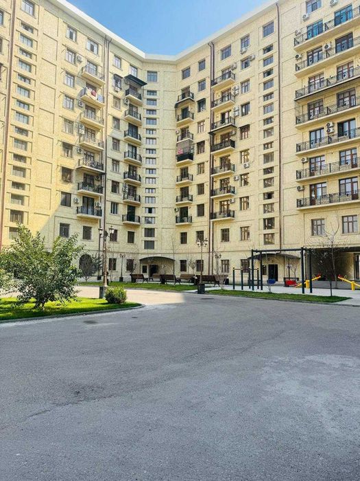 4-комнатная в ЖК «New Life Yashnаbad» балкон вид на улицу ID: 5916