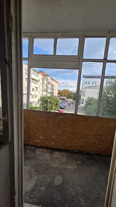 3 camere decomandat, 61 mp, etaj 2/4, langa ITM Botoșani
