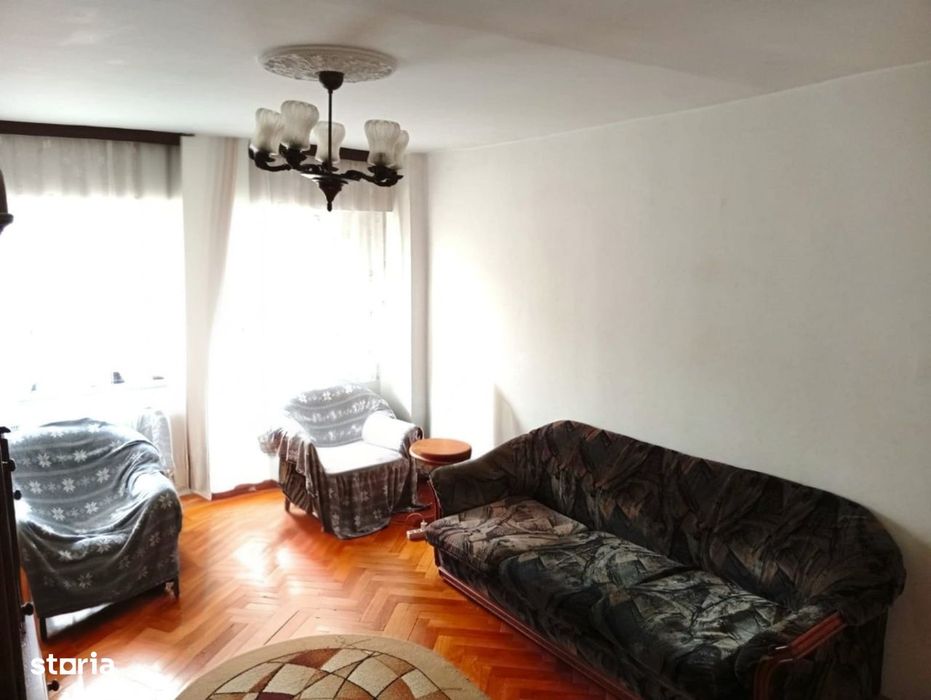 Apartament 4 camere in Micalaca 300 / la Supeco