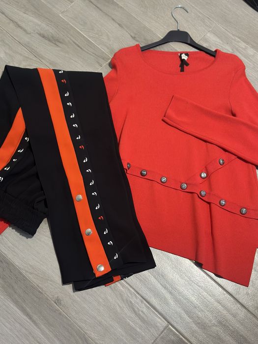 Bluza + pantalon PINKO de La 2240 ron  la 850 ron