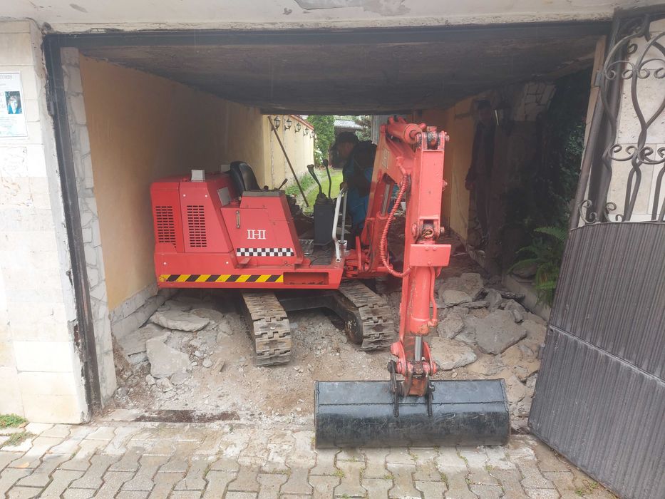 Услуги със Самосвал, Челен товарач, Багер