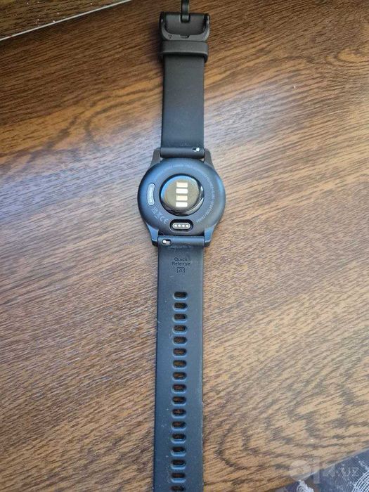 Часы Garmin Vivomove Sport