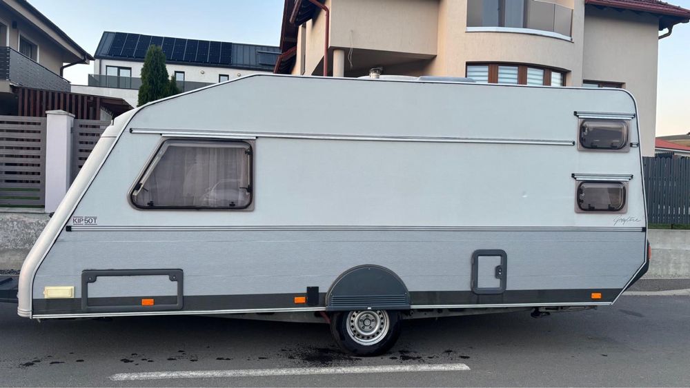 Rulota  Kip 50T cu aer conditionat si panou solar