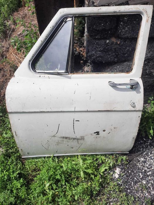 Продам дверь б/у газ 21