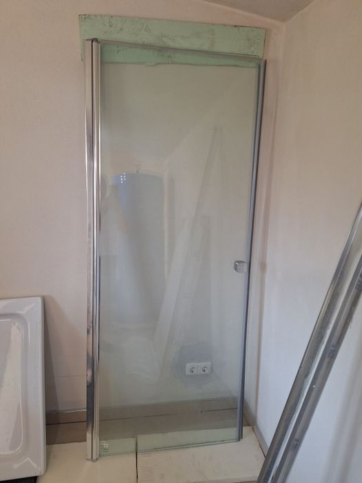 Cabina de dus alba