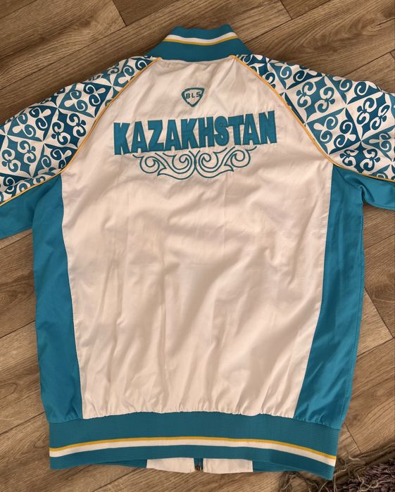 Спортивный костюм