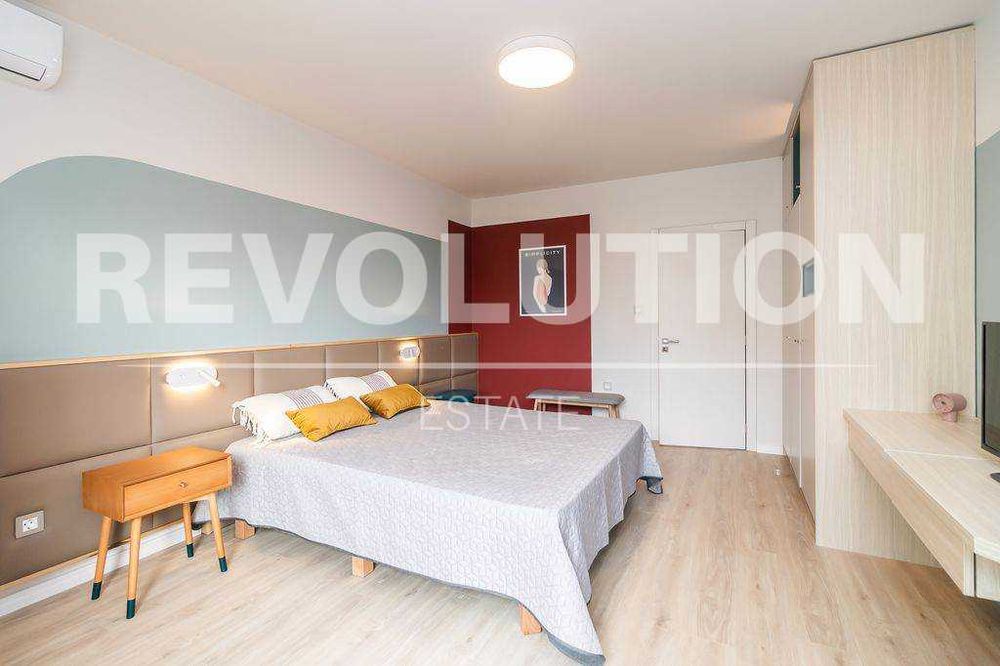 Дава се под наем Тристаен апартамент в Варна, Център - 100 кв.м за 1246.44 € - Снимка #6