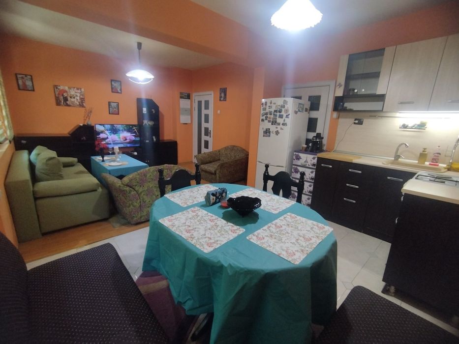 Дава се под наем Двустаен апартамент в Стара Загора, Център - 65 кв.м за 255 € - Снимка #4