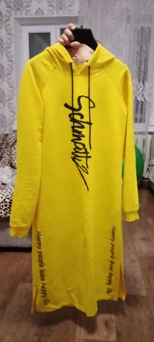 Платье с рукавами