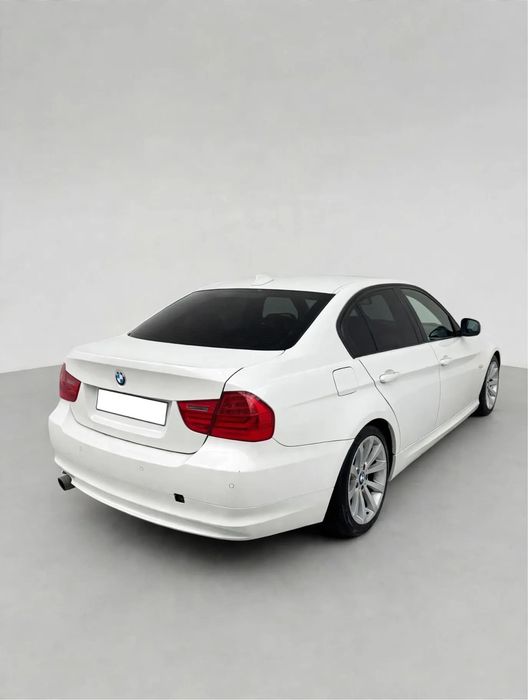 BMW Seria 3 2009 — imagine 3