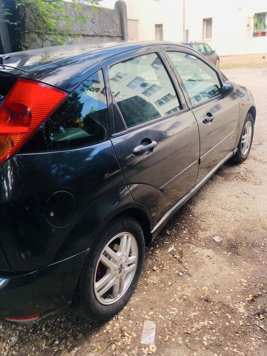 FORD Focus 2001 — imagine 5