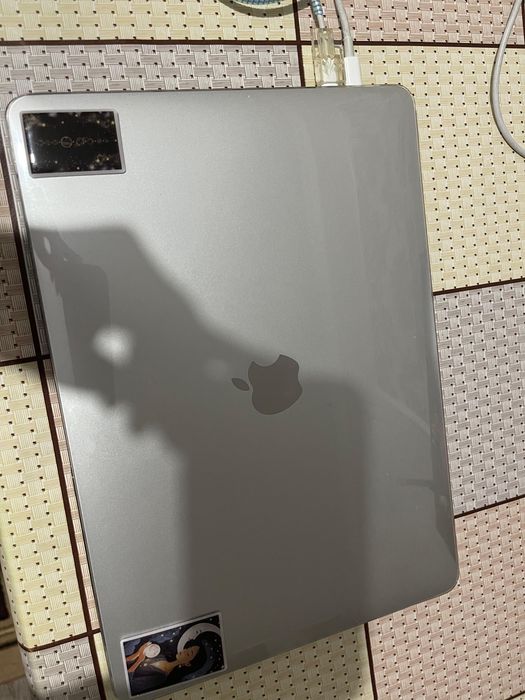 MacBook Pro 13-inch, M1, 2020, 8/512 gb