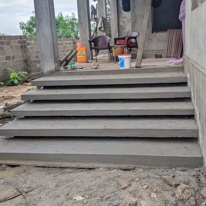 Лецниса зиначи уста