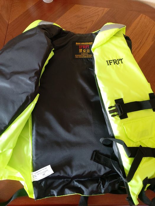 Спасательный жилет, новый
