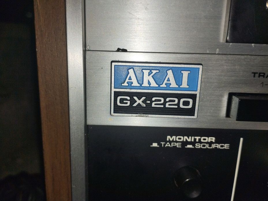 Катушечный магнитофон AKAI GX-220