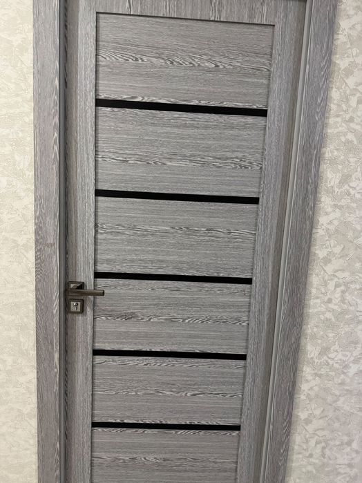 Эшик+қулф+ручка сотилади. 8 дона. 80/200.