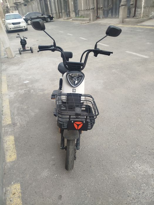 Yangi zamonaviy va juda sifatli elektr skuter sotiladi arzon narxda. K