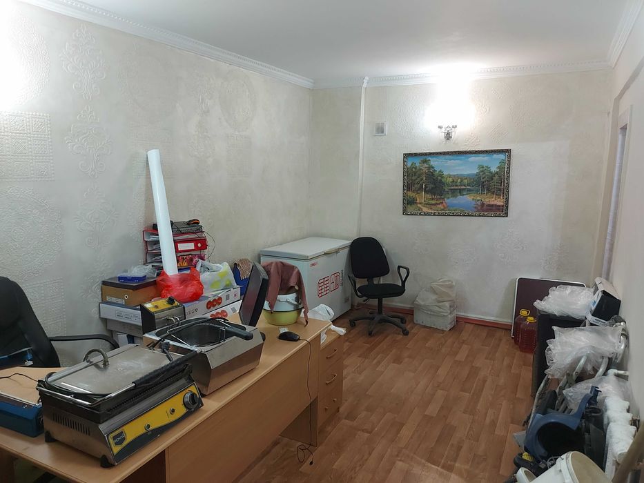 Коммерческое помещение, цокольный этаж