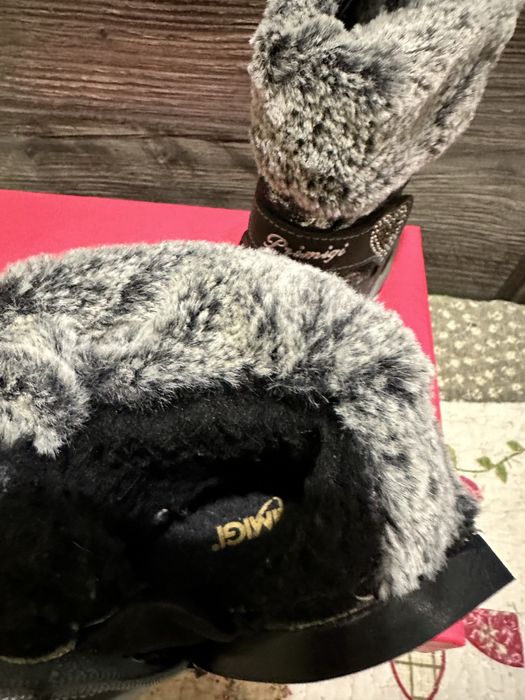 Сапоги для девочки бренда Primigi