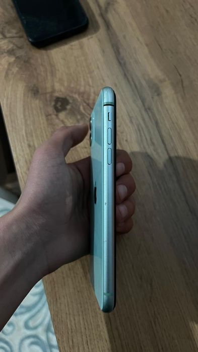 Айфон 11 сатылады