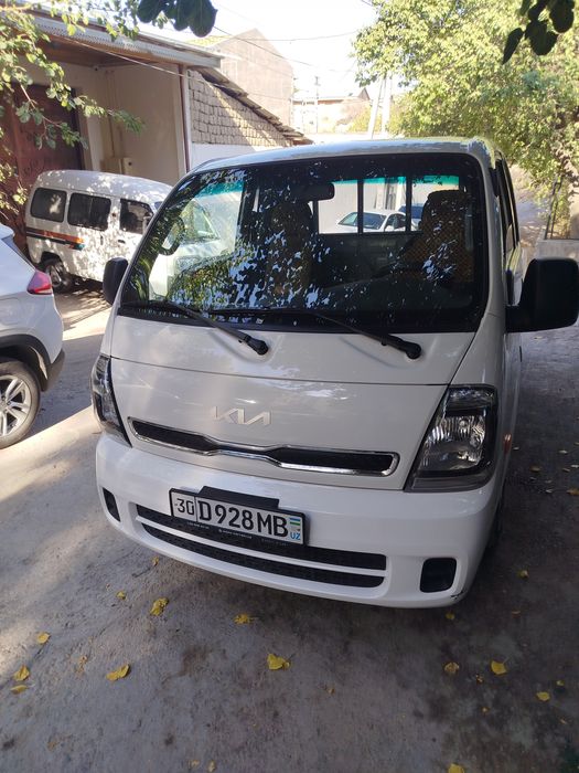 Kia bongo 2024 yil metanda