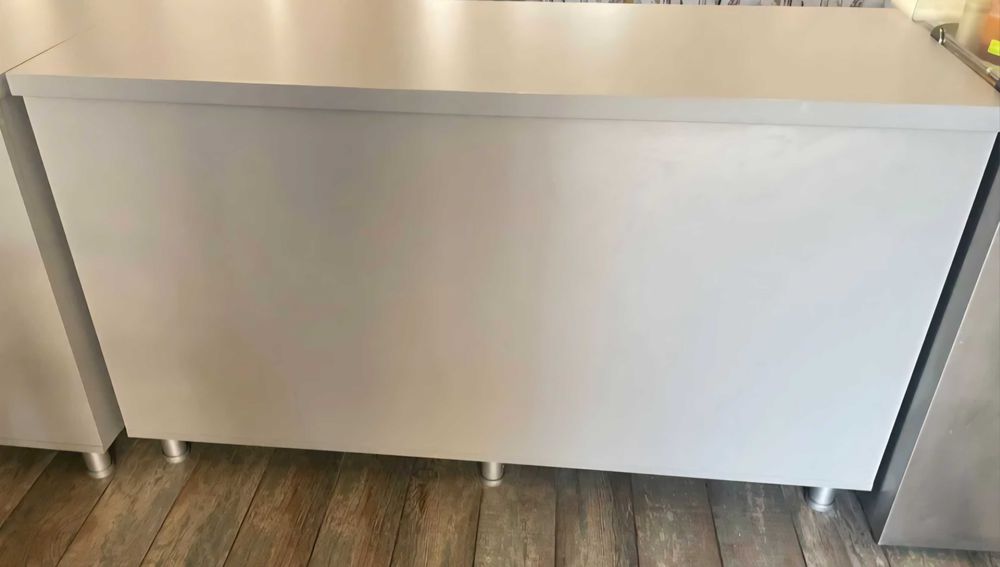 Set de 4 mese solide + 3 dulapuri cadou