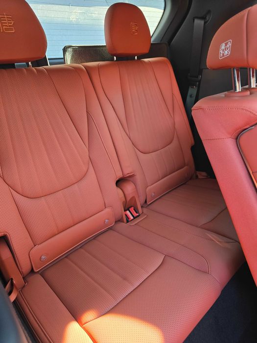 BYD Tang L EV 600 км двух моторная Фулл позиция