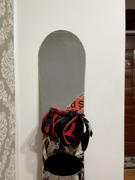 Placa snowboard 154 cm head  cu legaturi burton