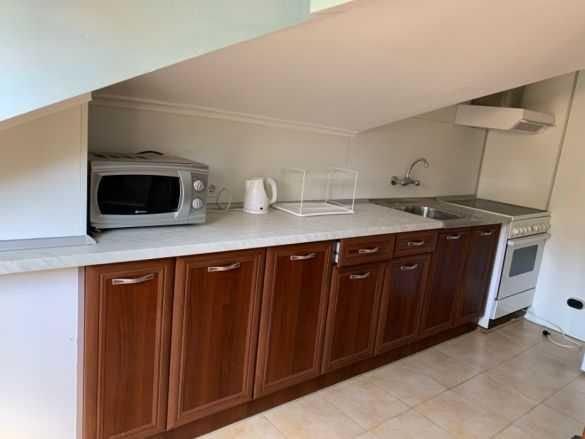 Дава се под наем Тристаен апартамент в Бургас, Център - 120 кв.м за 275 € - Снимка #3